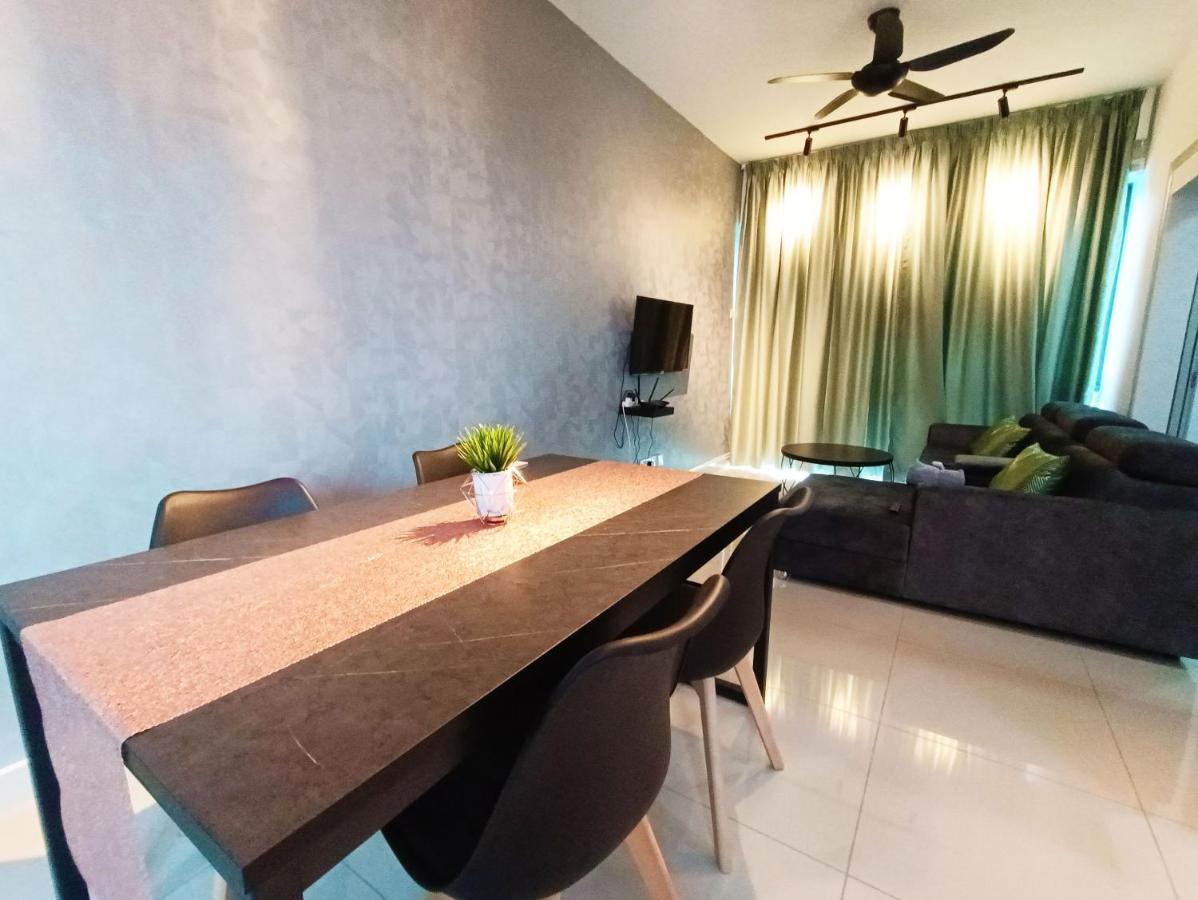 Netflix # Sky Suite Near Jaya One By Salaam Suites, 2 Pax Petaling Jaya Bagian luar foto