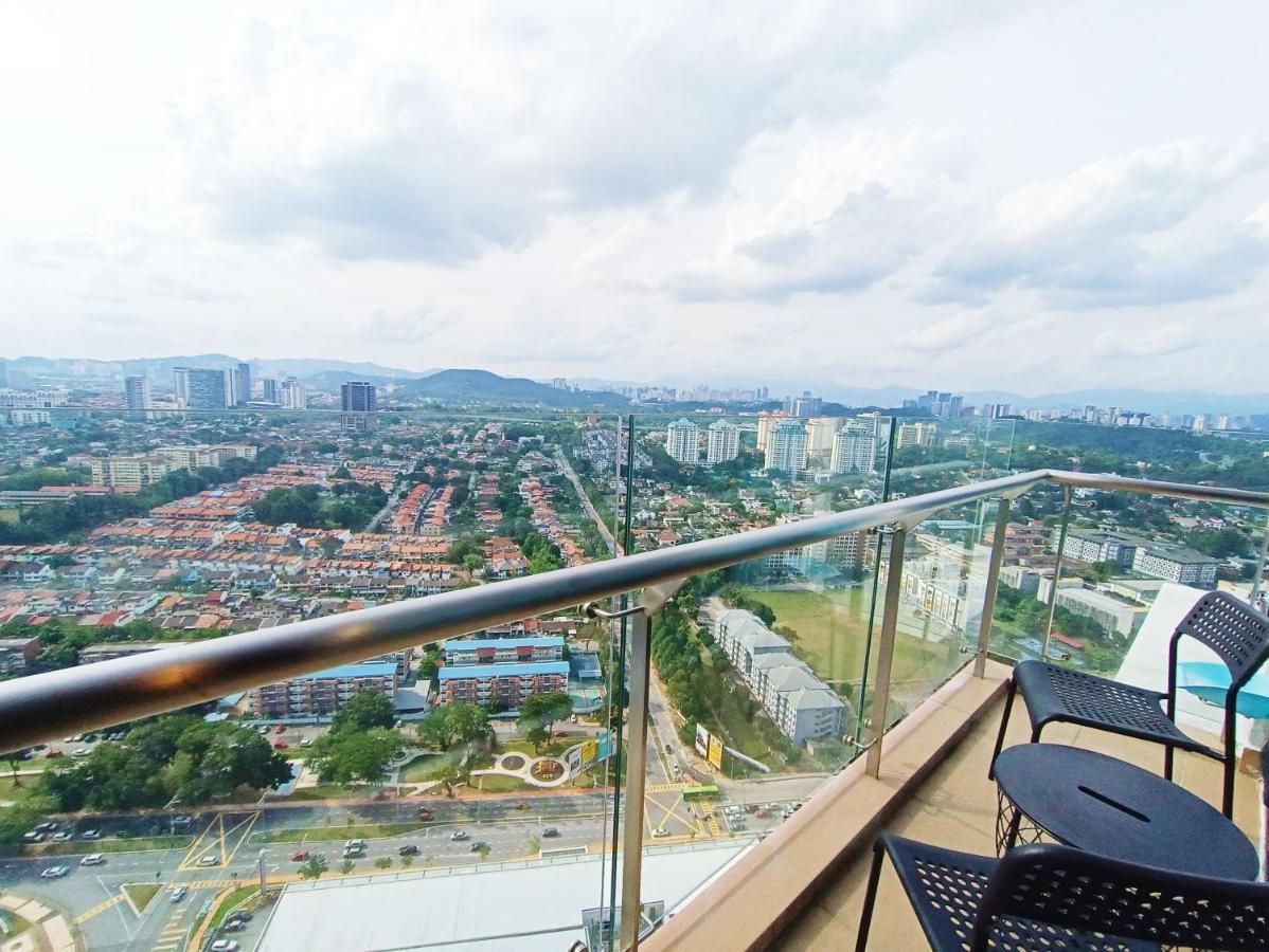 Netflix # Sky Suite Near Jaya One By Salaam Suites, 2 Pax Petaling Jaya Bagian luar foto